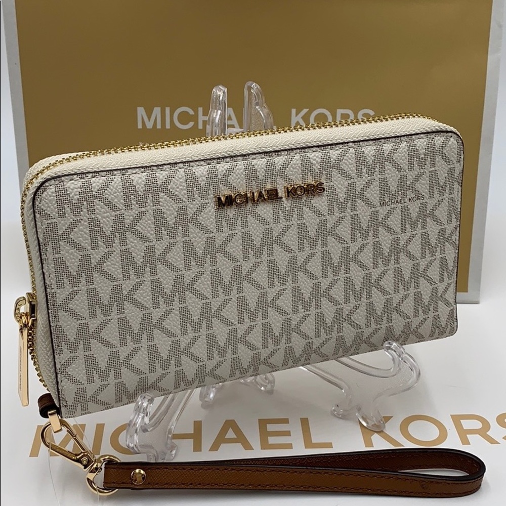 Michael Kors Jet Set Travel Phone Wallet Wristlet